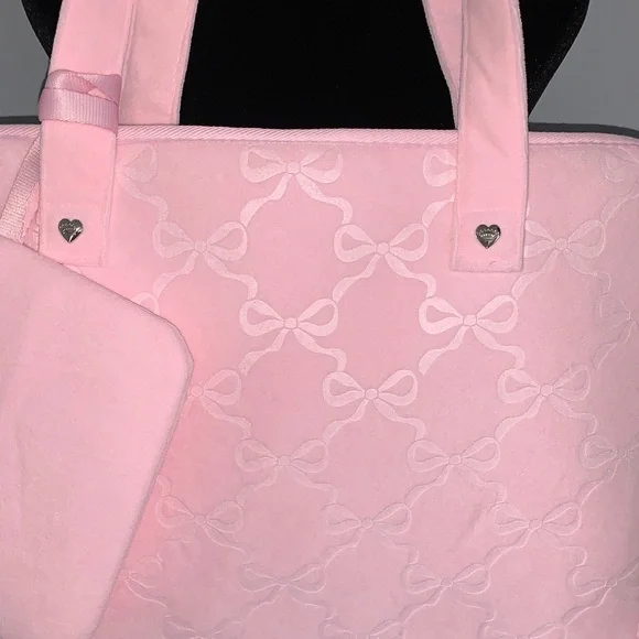 🔥🔥🆕- Juicy Couture Light Pink Bow-Patterned Beach Tote with Bathing Suit Bag - Picture 14 of 15